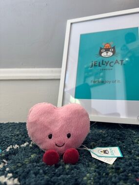 BNWT Jellycat Colette Heart Macaron